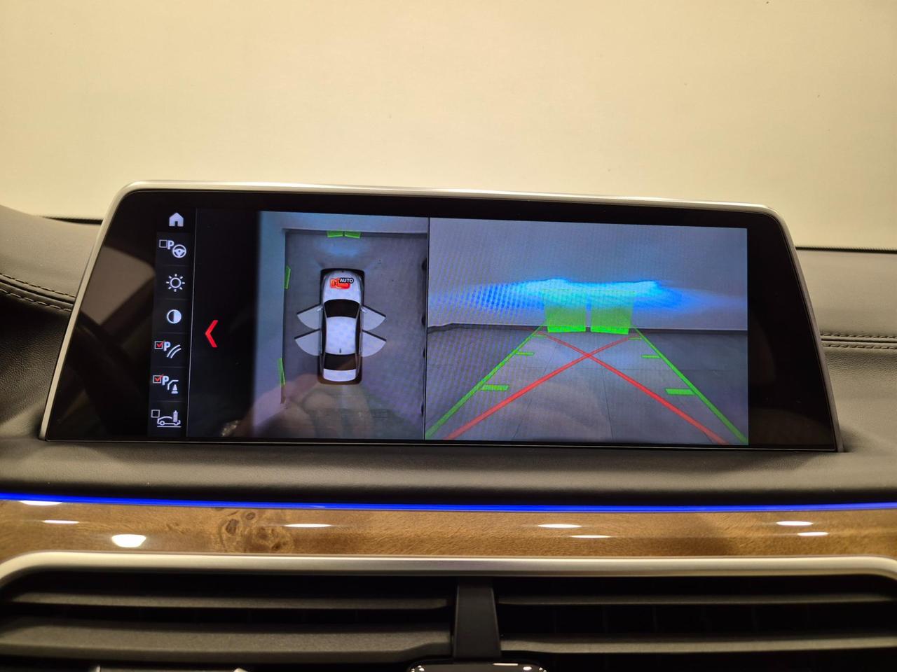 BMW 730 d Luxury auto - ACC/Lim - Cam 360 - Tetto - 4 RUOTE STERZANTI