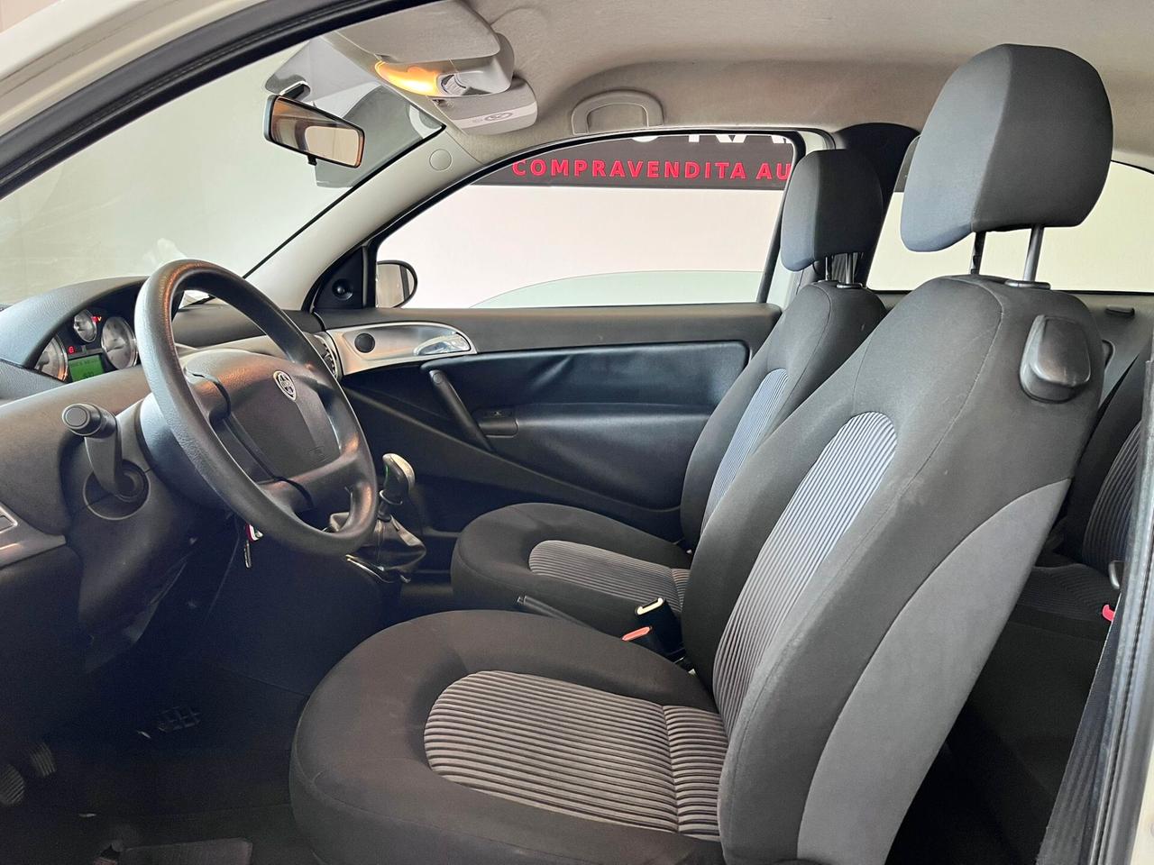 Lancia Ypsilon 1.2 Platino