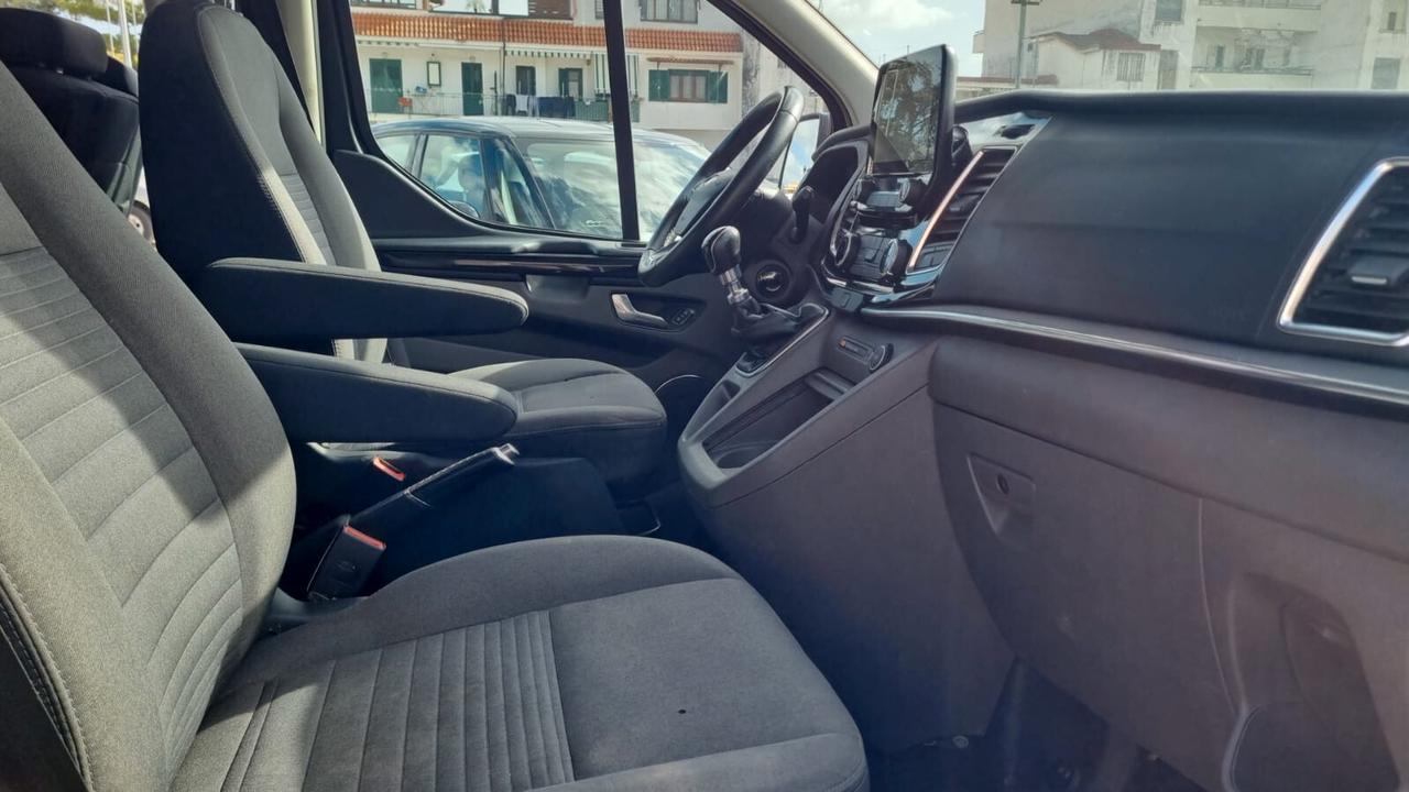 Ford Tourneo Custom 320 2.0 TDCi 130CV PC Titanium