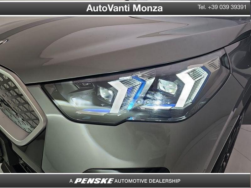 BMW iX2 eDrive 20 M Sport