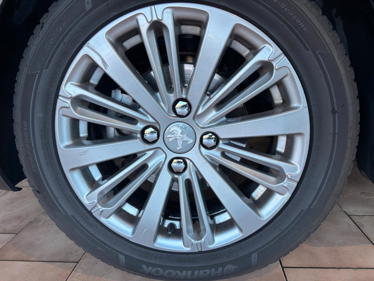 Peugeot 208 *5p 1.2 Allure*NEOPATENTATI*EURO6*CINGHIA FATTA