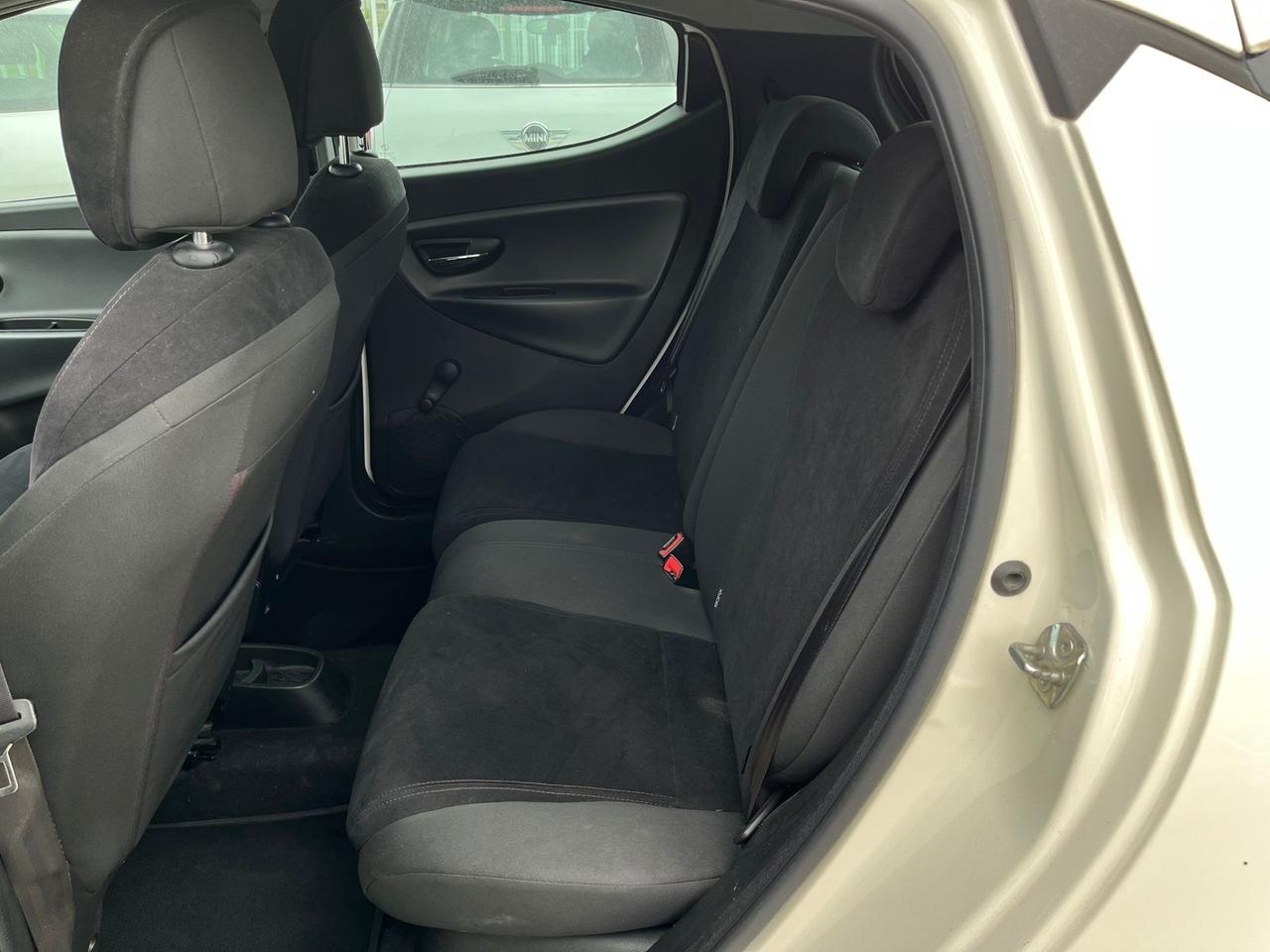 Lancia Ypsilon 1.2 69 CV Platinum