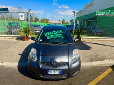 Toyota Yaris 1.0 BENZINA - 5 porte - NEOPATENTATO