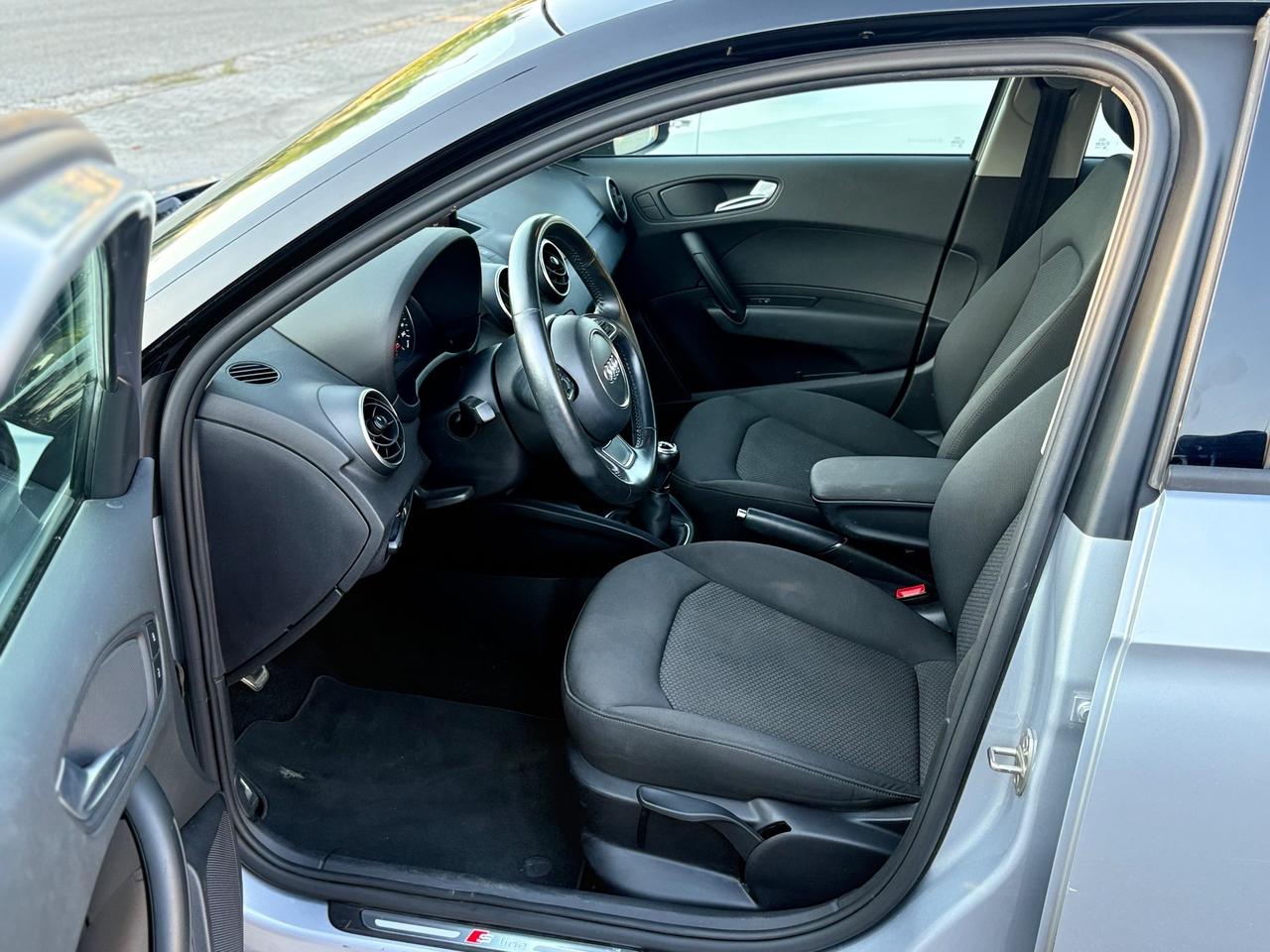 Audi A1 SPORTBACK 1.6 TDI 116CV S-LINE FULL/LED