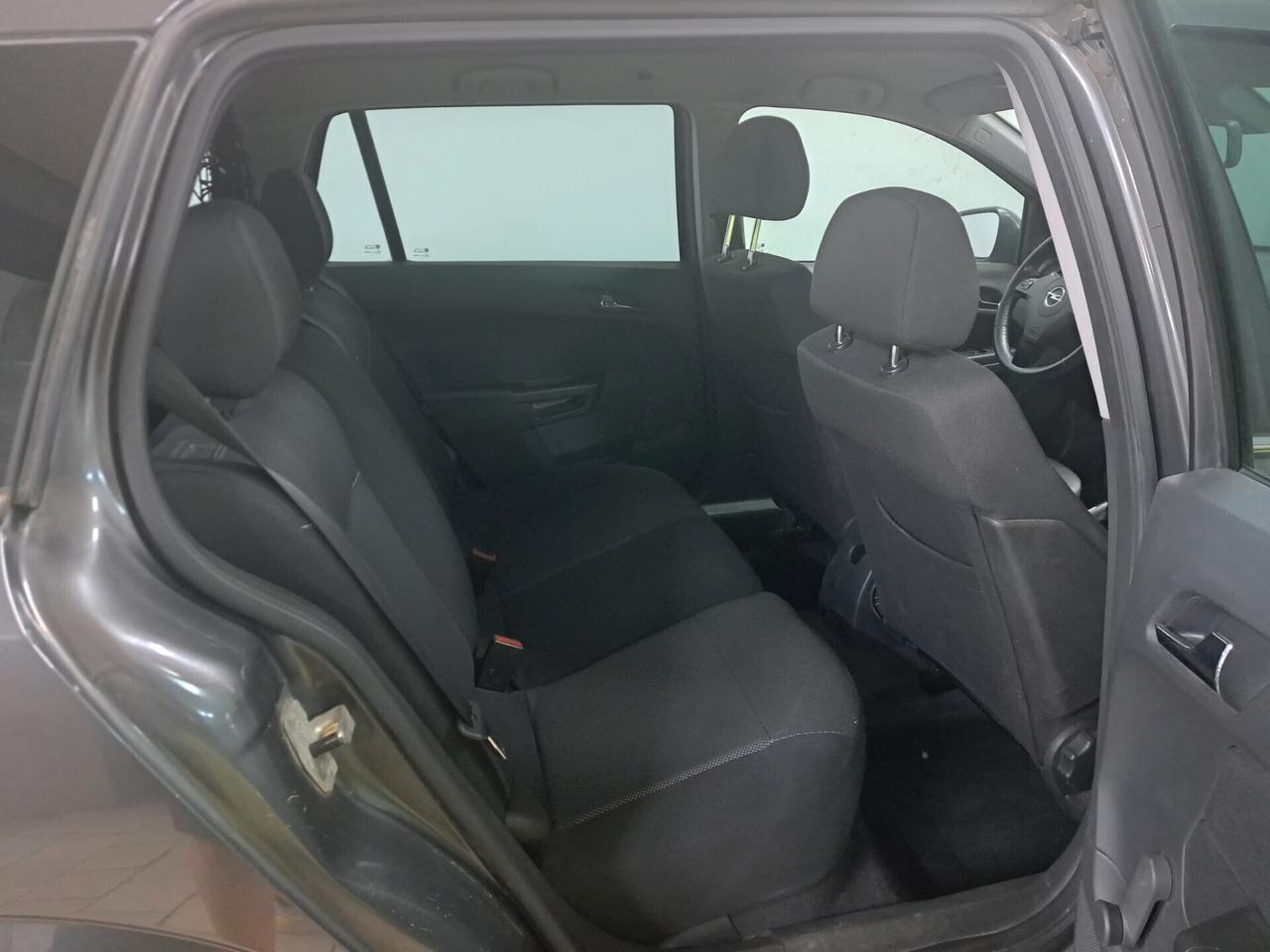 Opel Astra Opel astra 1.6 sw gpl 2010