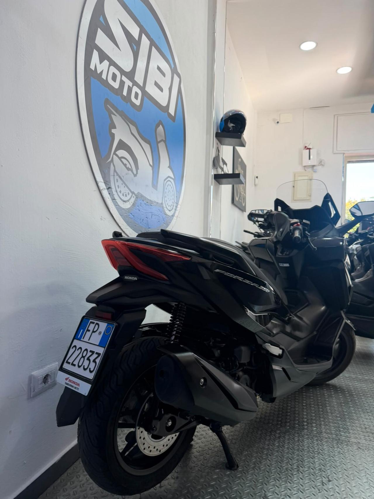 Honda Forza 350