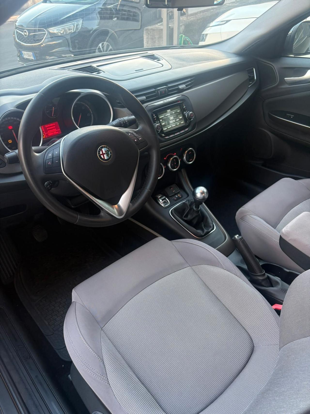 Alfa Romeo Giulietta 1.6 JTDm-2 105 CV Exclusive