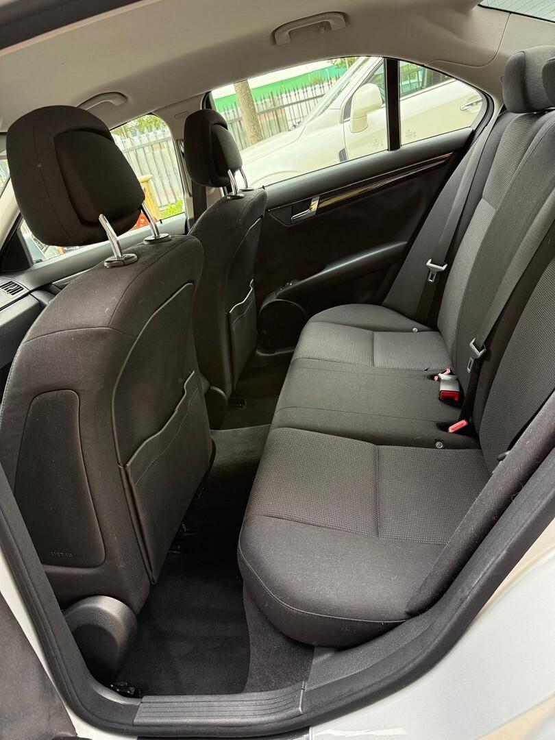Mercedes-benz C 220 CDI BlueEFFICIENCY Avantgarde