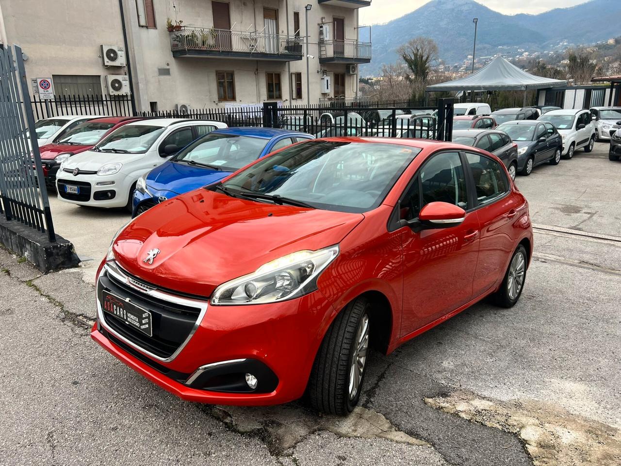 Peugeot 208 PureTech 82 5 porte Allure
