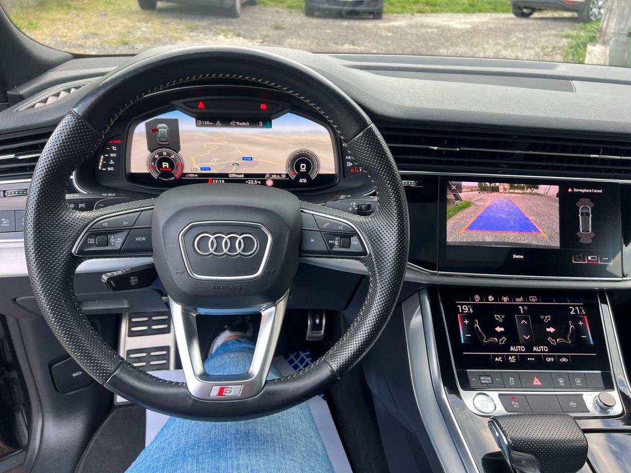 Audi Q8 45 TDI 286 cv S-Line