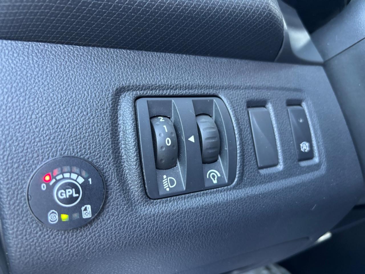 RENAULT CLIO GPL 90CV RETROCAMERA FULL OPTIONAL