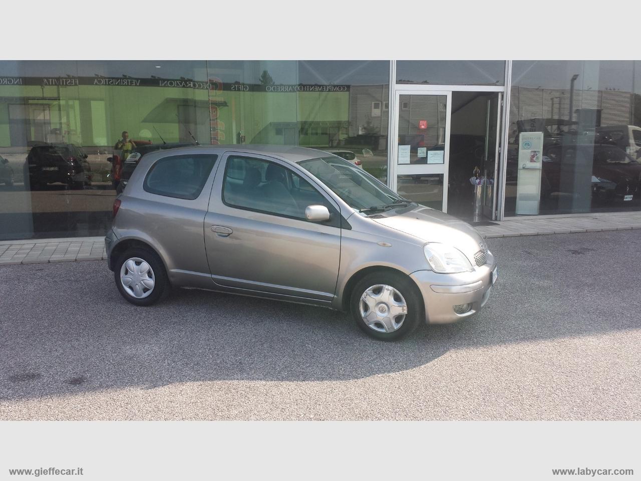 TOYOTA Yaris 1.0 16V 3p. Sol