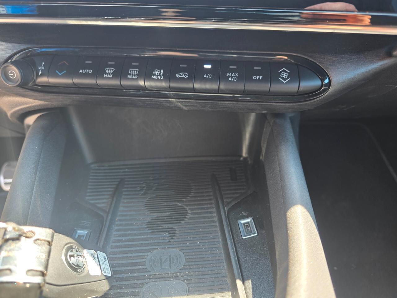 Alfa Romeo Junior 1.2 136 CV Hybrid eDCT6 Speciale
