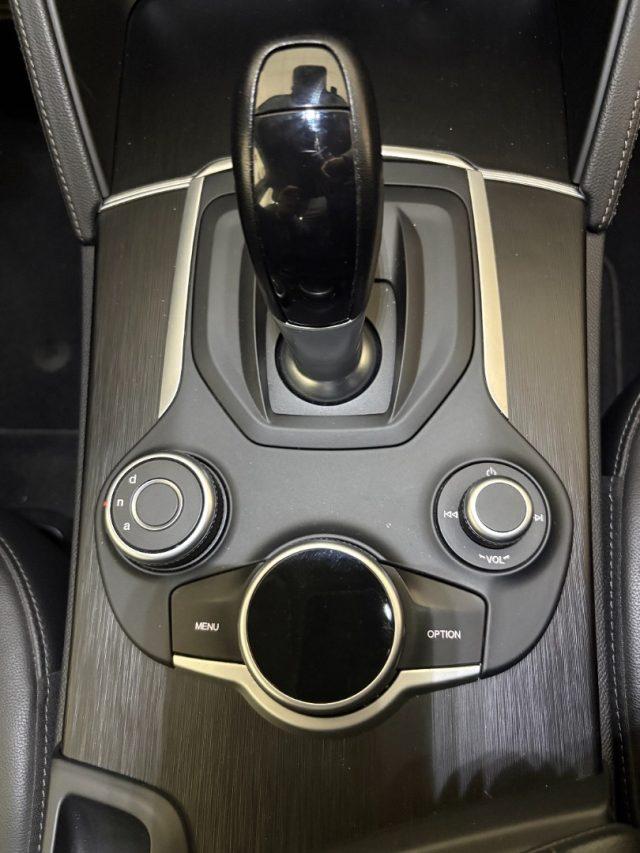 ALFA ROMEO Stelvio 2.2 Turbodiesel 180CV AT8 Exec. DOPPIA GOMMATURA