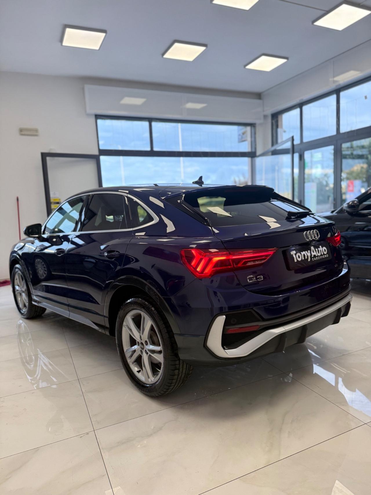 Audi Q3 SPORTBACK 35 tdi S-line edition S-tronic NAVI,TELECAMERA,FARI LED,APPLE CARPLAY,AZIENDALE ITA