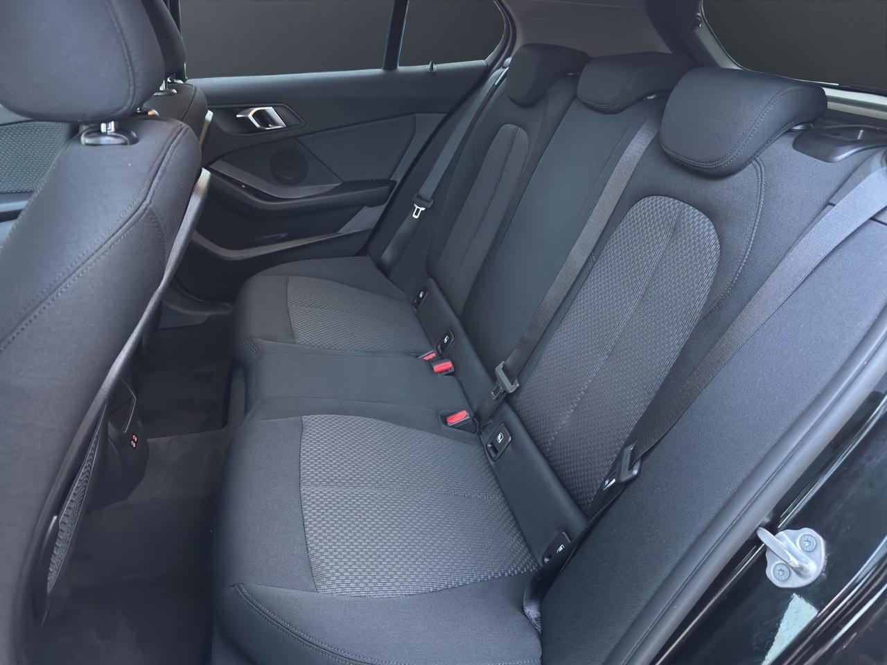 BMW 116 d 5p. AUT. DARK NIGHT - MY21