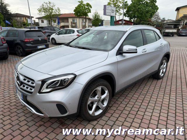 MERCEDES-BENZ GLA 200 d Automatic Sport