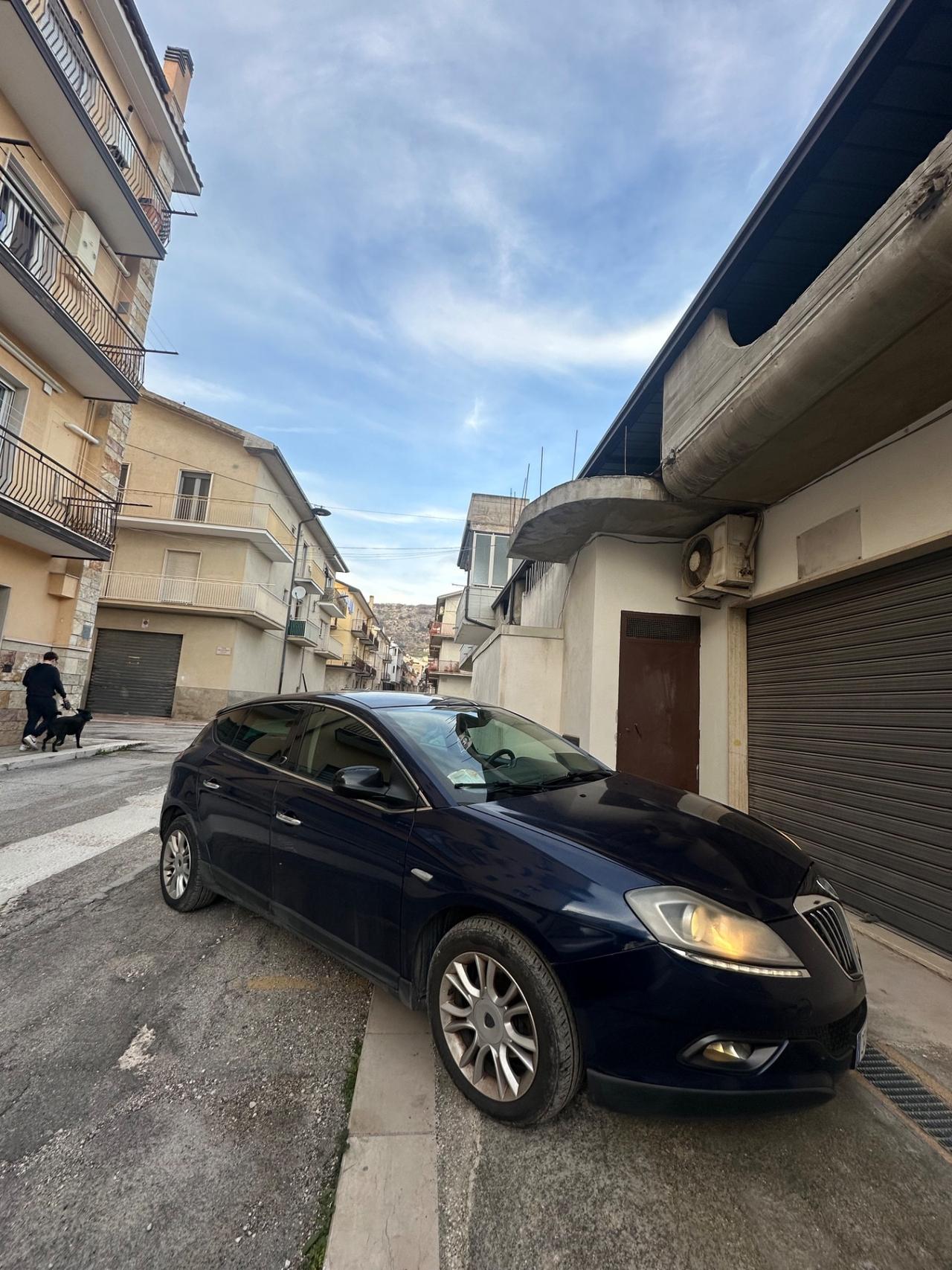 Lancia Delta 1.6 MJT DPF Platino