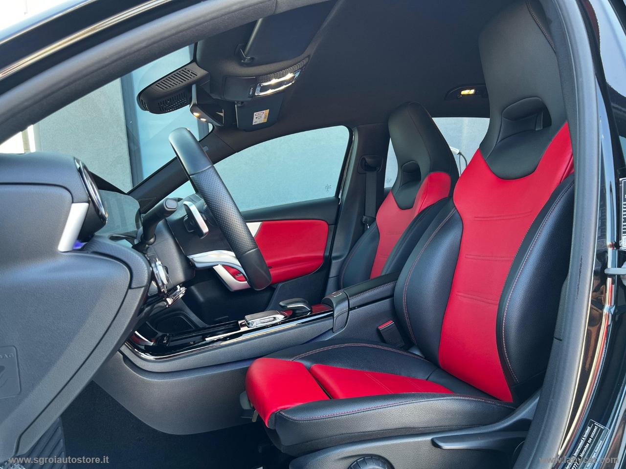 MERCEDES-BENZ A 180 d Automatic Premium