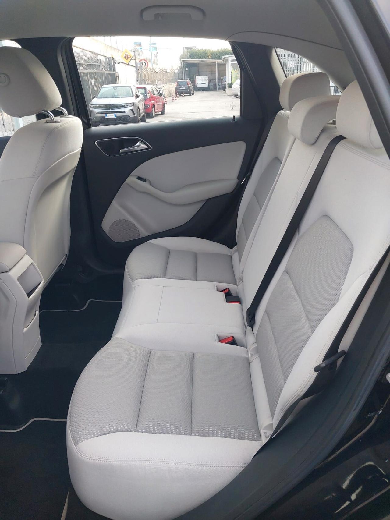 Mercedes-benz B 160 CDI Premium CON SOLO 67000 KM