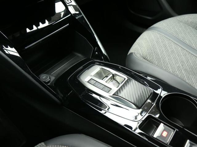 PEUGEOT 2008 PureTech 130 S&S EAT8 Allure