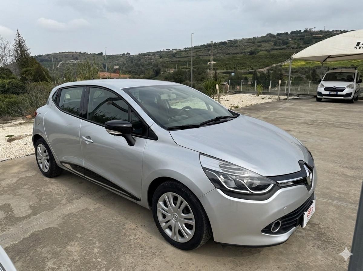 Renault Clio 1.2 75CV 5 porte Wave