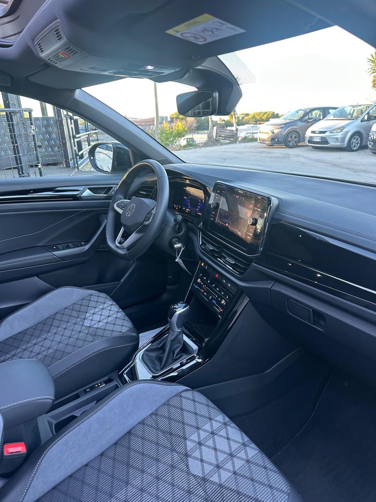 Volkswagen T-Roc 2.0 TDI SCR R-Line SOLO 16.000 KM