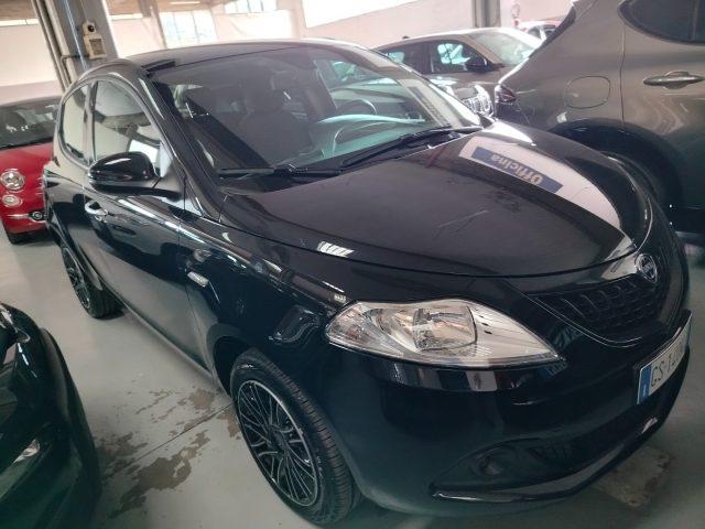 LANCIA Ypsilon 1.0 FireFly 5 porte S&S Hybrid Silver Plus