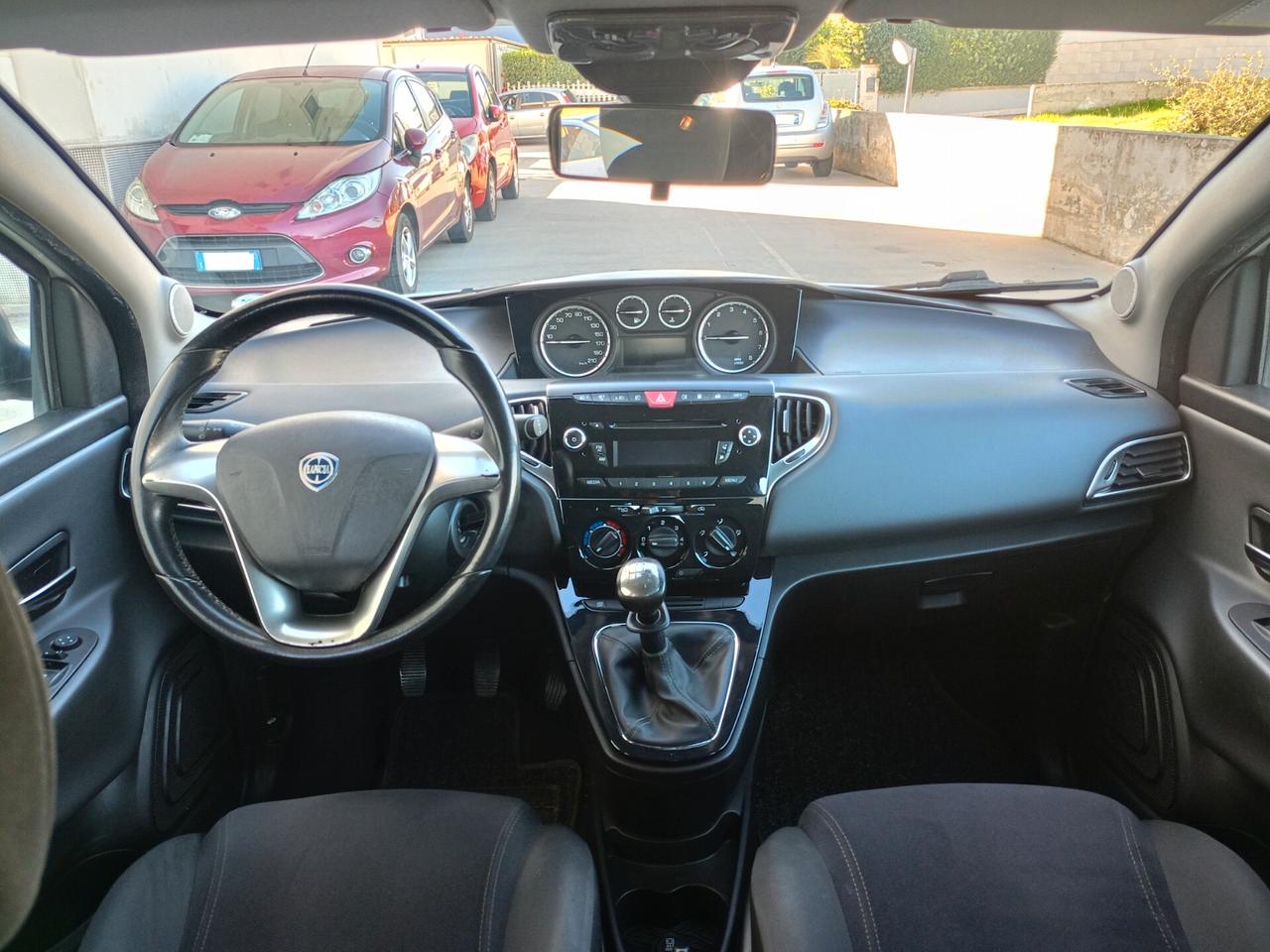 Lancia Ypsilon 1.200 GPL unico proprietario