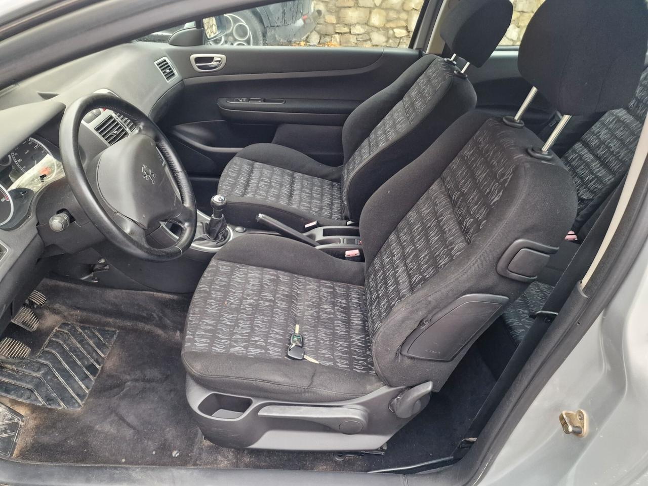 Peugeot 307 2.0 HDi 3p. XR