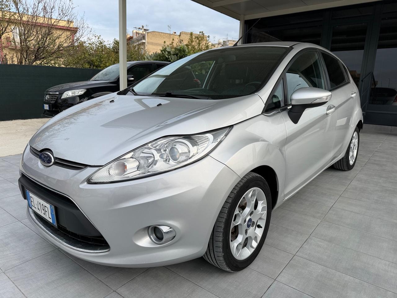 Ford Fiesta 1.4 TDCi 70CV 5 porte Titanium