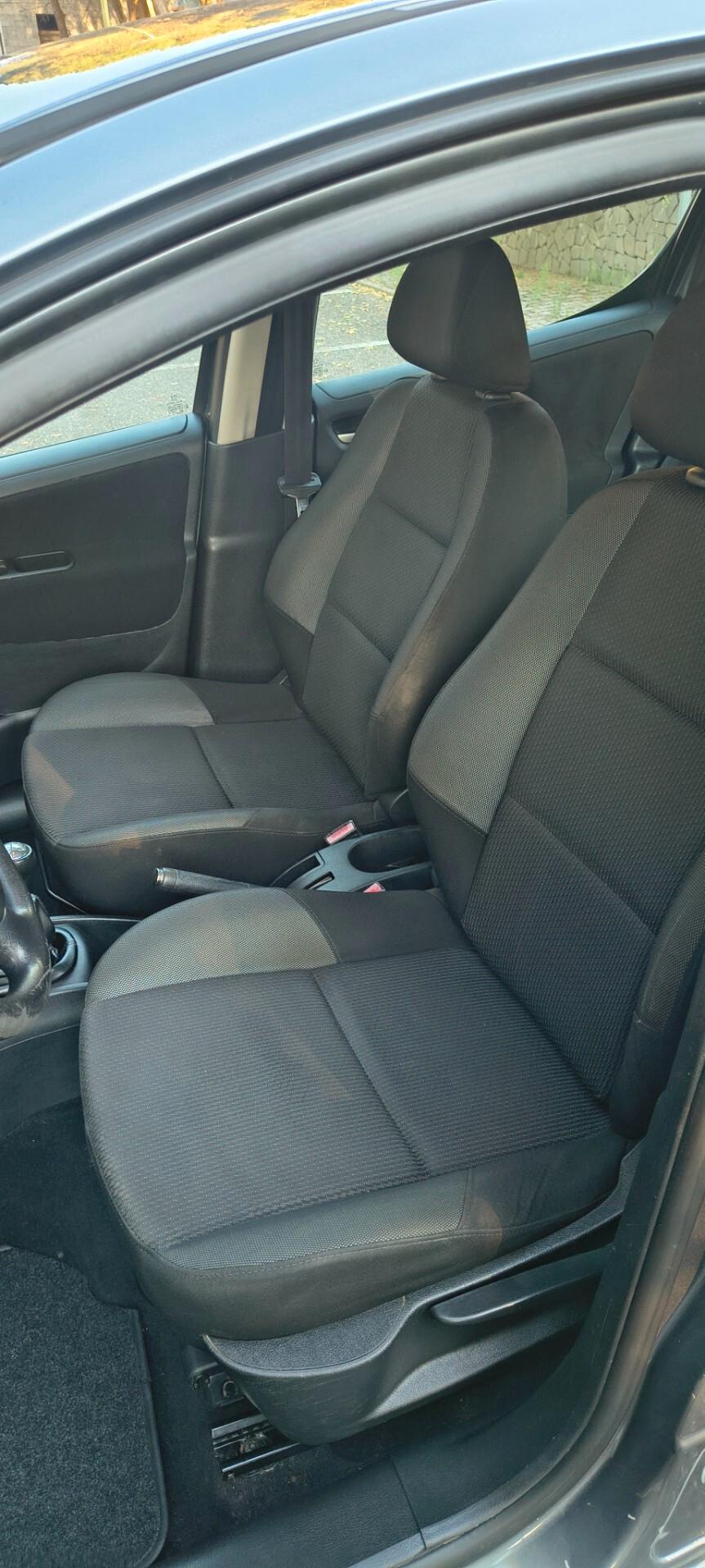 Peugeot 207 1.4 HDi 70CV 5p. Access