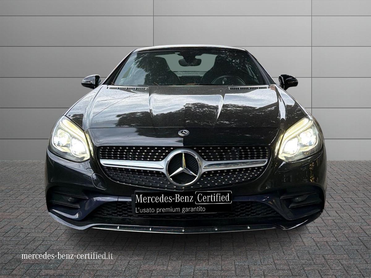 Mercedes-Benz SLC 180 AMG Line