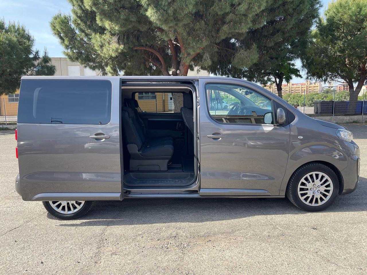 Peugeot Traveller 2.0 Blue HDI Active #10681