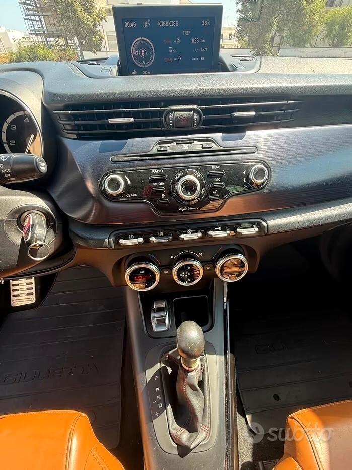 Alfa Romeo Giulietta 2.0 JTDm-2 170 CV TCT Distinctive- berlina