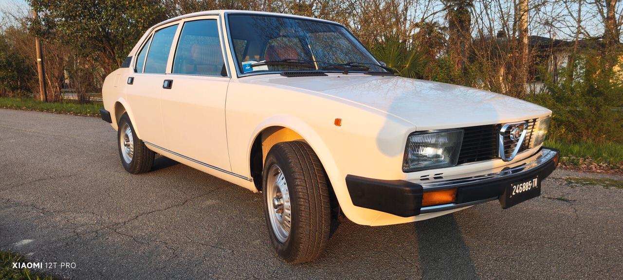 Alfa Romeo Alfetta 2.0 122cv (12.569km ORIG.)