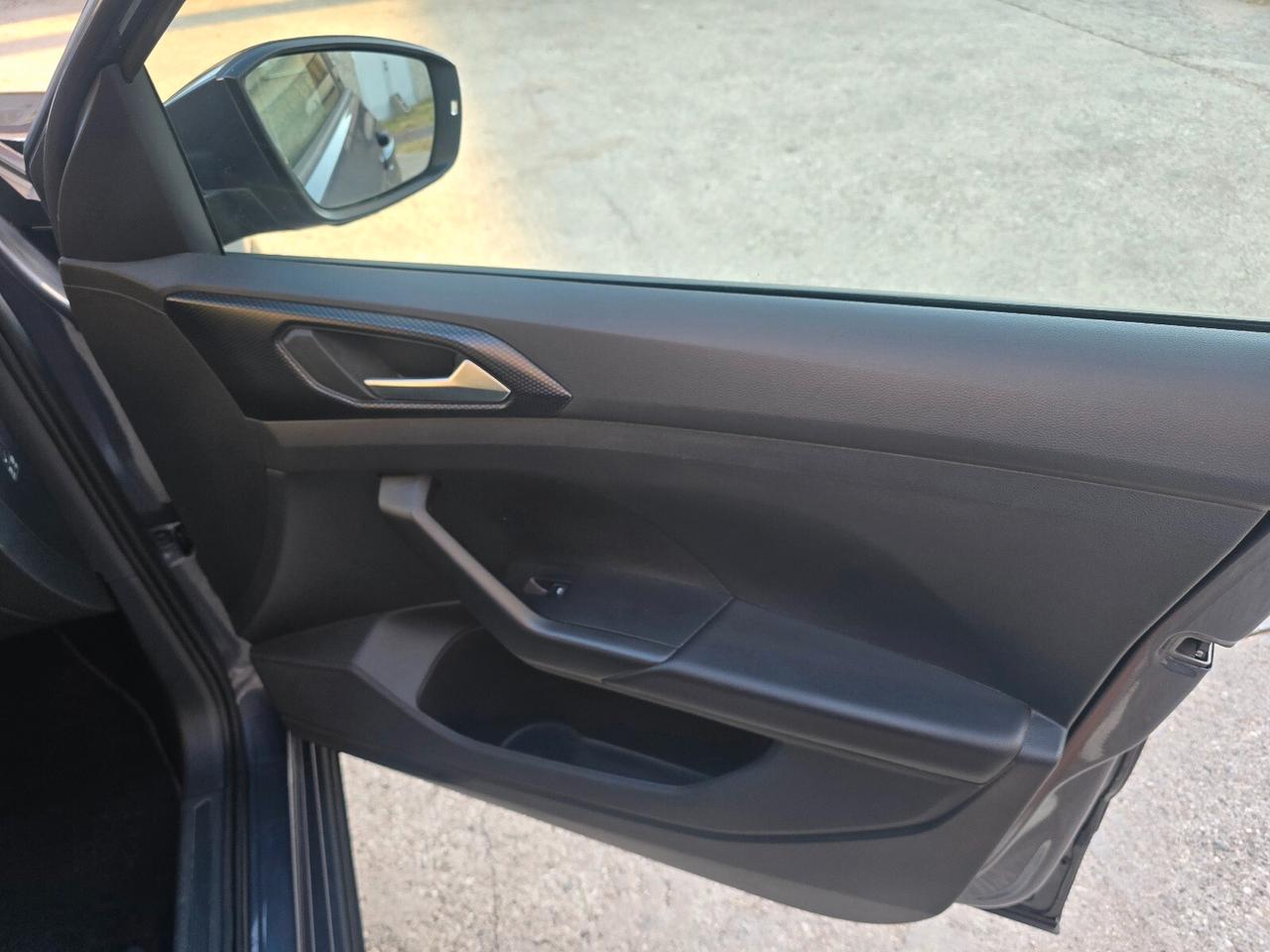 Volkswagen T-Cross 1.0 TSI Sport