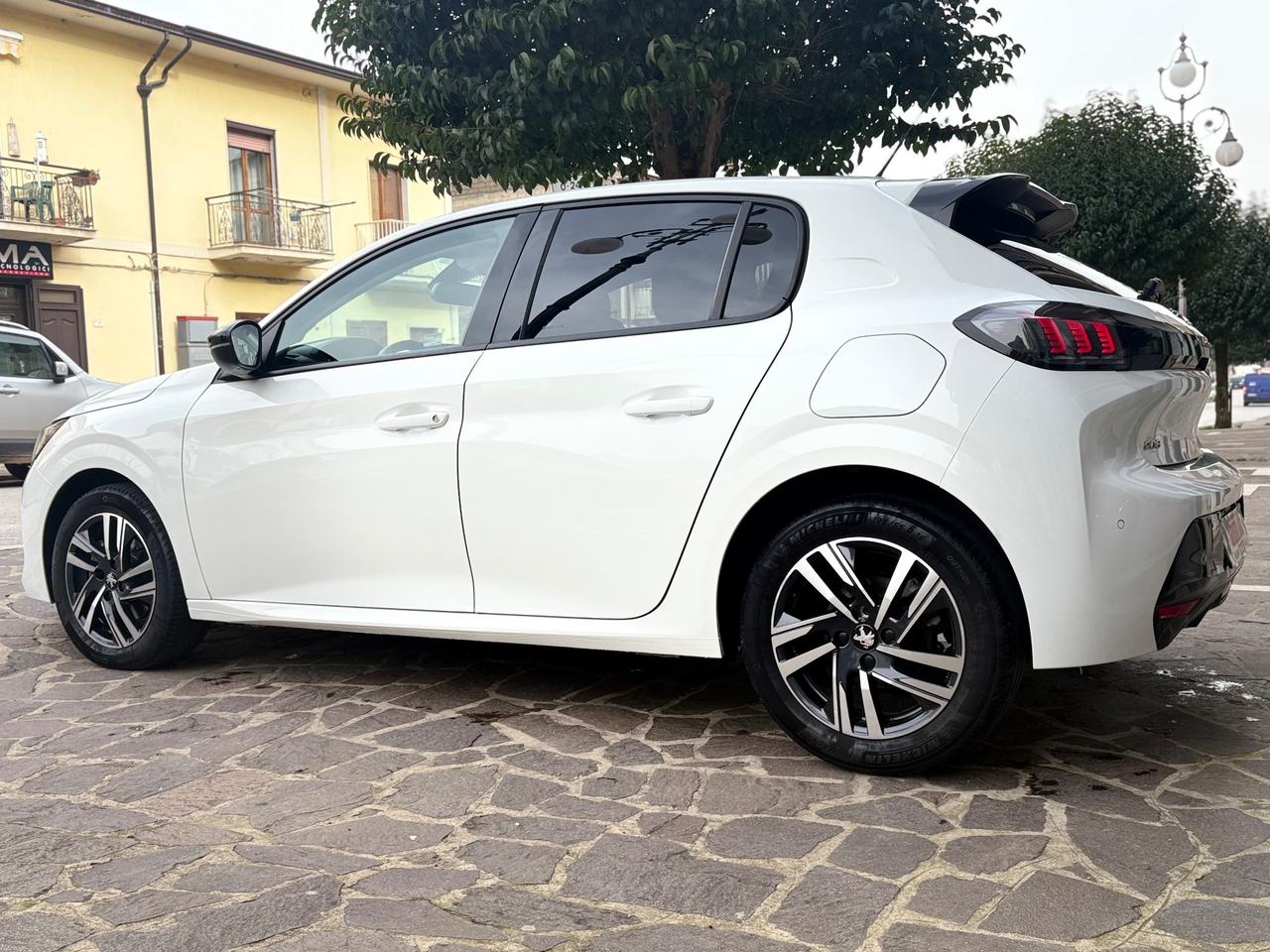 Peugeot 208 PureTech 100 CV EAT8 5P Allure FULL/LED