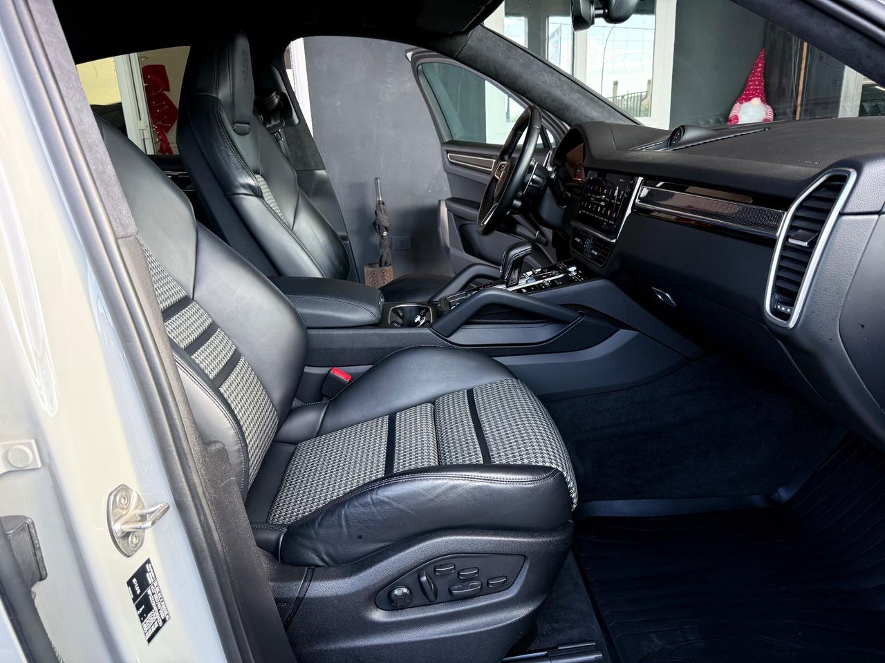 Porsche Cayenne Coupé 3.0 V6