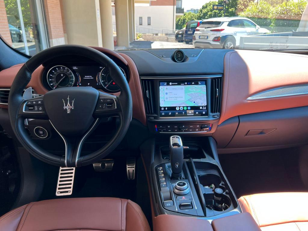 Maserati Levante 2.0 mhev GT 330cv auto