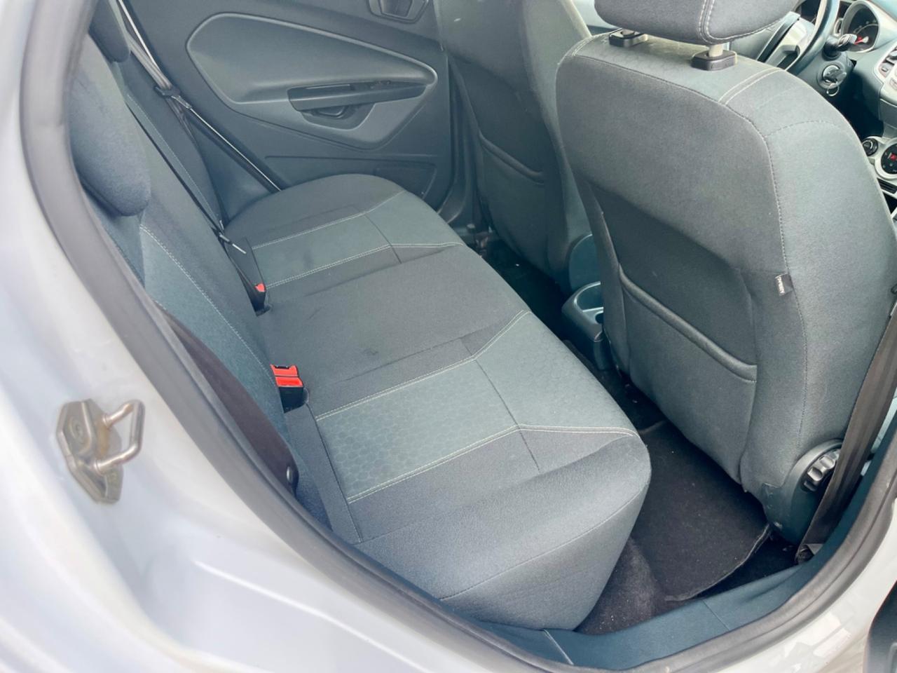 Ford Fiesta 1.2benz 2009 113.000km perfetta per neopatentati