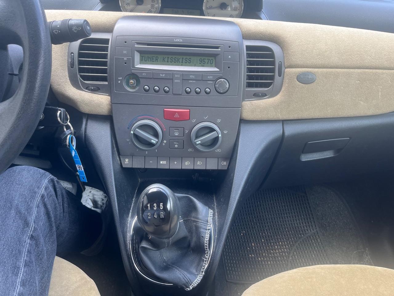 Lancia Ypsilon 1.3 Multijet 16V Platino ok neopatentati