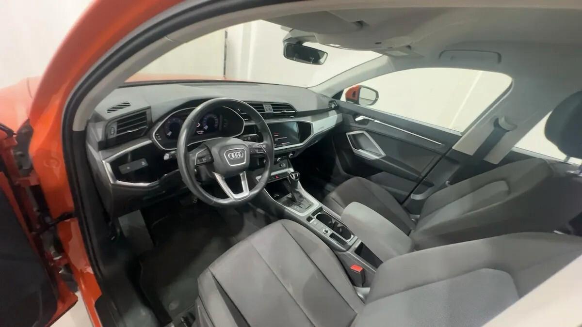 Audi Q3 35 TDI S tronic Business