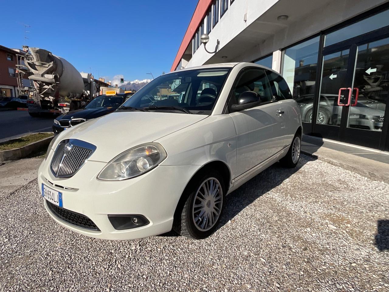 Lancia Ypsilon 1.2 69 CV Diva