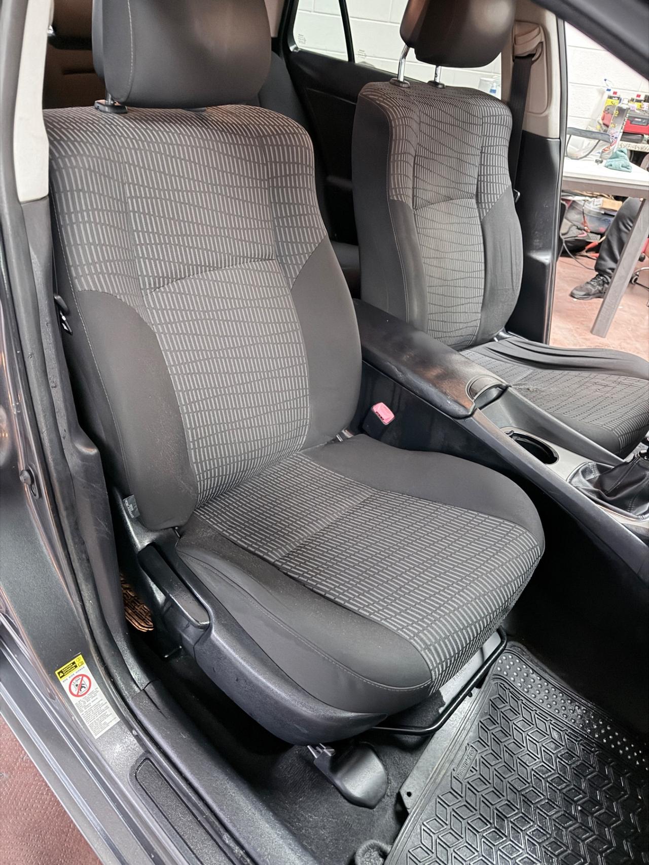 Toyota Avensis 2.2 D-Cat aut. Wagon Lounge