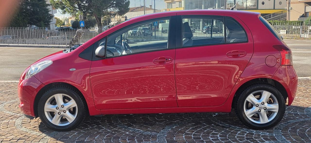 Toyota Yaris 1.3 5 porte
