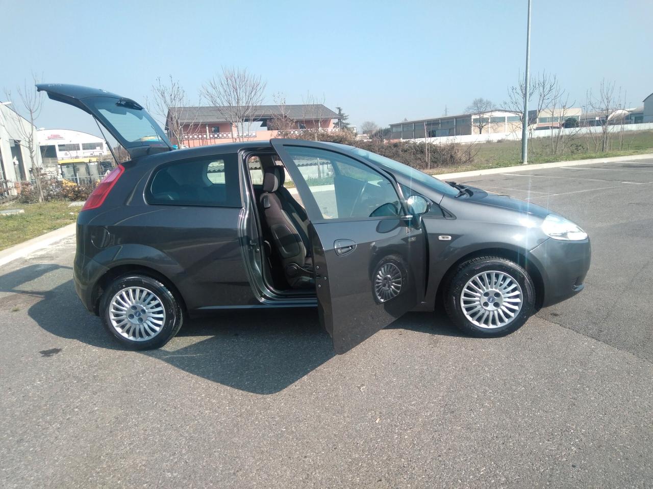 Fiat Grande Punto 1.2 65cv 3 porte Dynamic x neopatentati