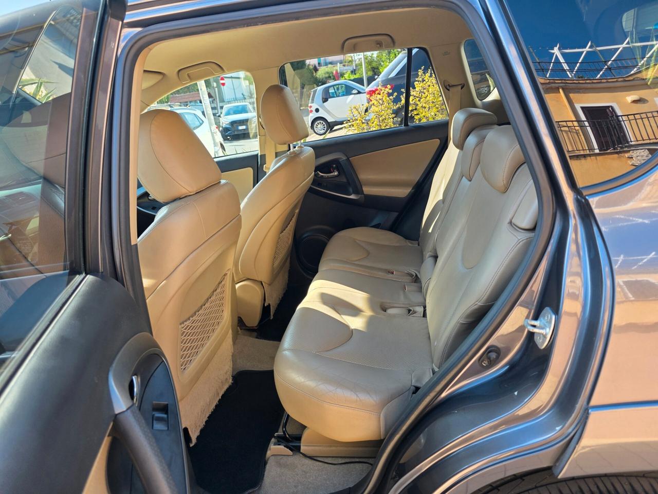Toyota RAV 4 RAV4 Crossover 2.2 D-Cat A/T 150 CV Luxury