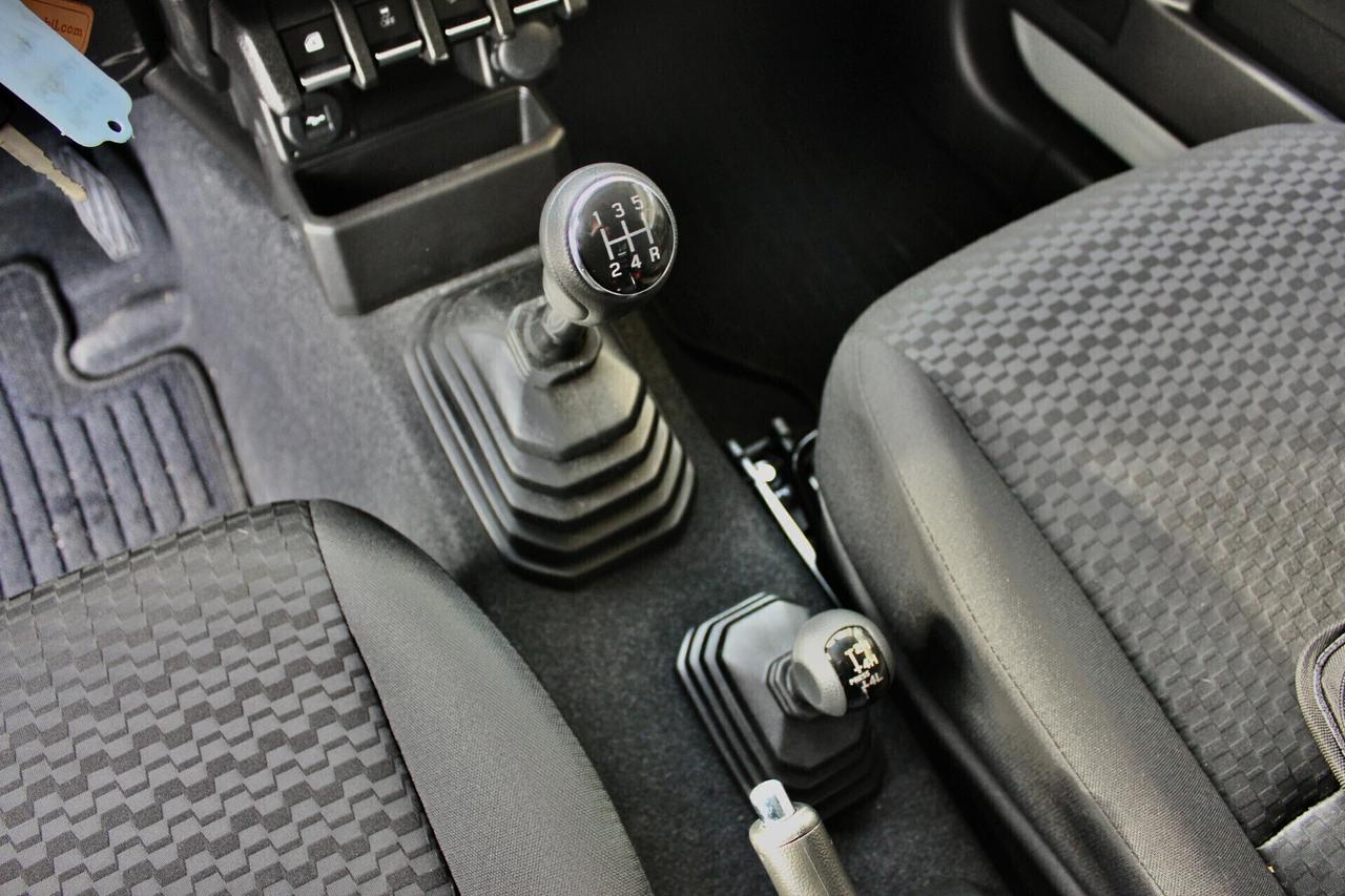 Suzuki Jimny 1.5 PRO N1 BI-COLOR SCALETTA POST.