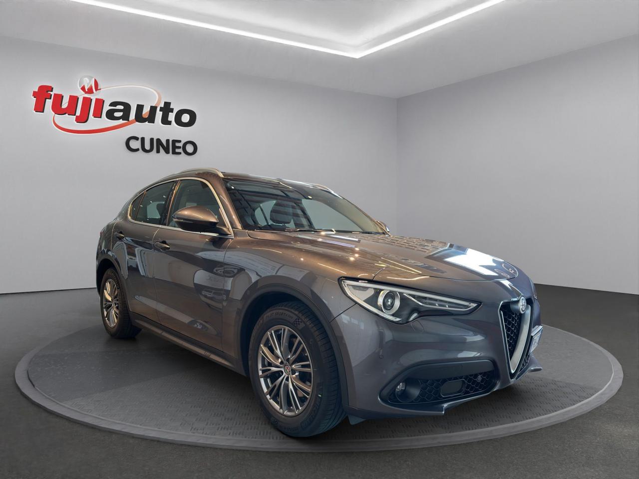 Alfa Romeo Stelvio 2.2 t Business rwd 180cv auto